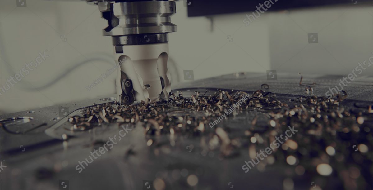 processo di taglio lavorazione metallica industriale di fresa